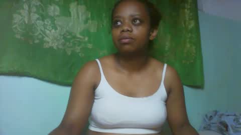 larissa645771 online show from January 8, 6:21 pm