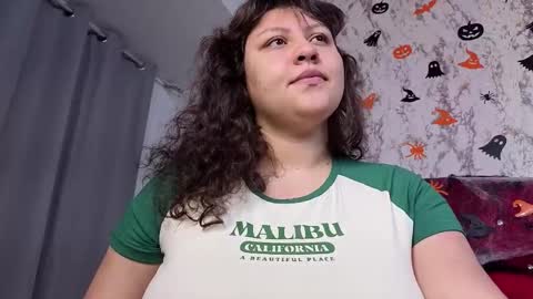 larissa_antonella online show from October 24, 5:15 am