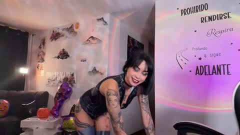 Snapshot of larissa_baker chatting on October 11, 11:58 pm isa 3 online show from October 11, 11:58 pm