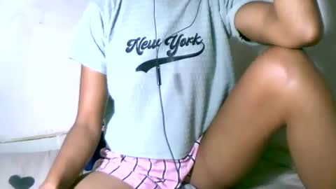 Snapshot of larra27 chatting on February 26, 9:36 pm Malala online show from February 26, 9:36 pm