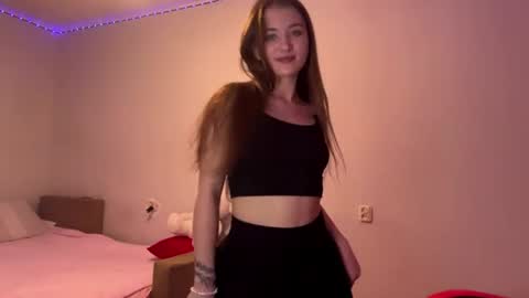 Snapshot of larrainemelandez chatting on June 11, 1:20 pm Jocelyn online show from June 11, 1:20 pm