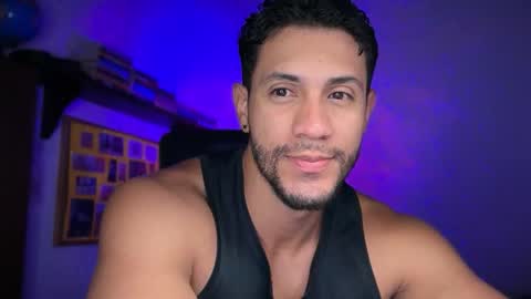 Snapshot of larry_jones chatting on February 2, 1:21 pm andrew online show from February 2, 1:21 pm