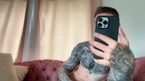 Snapshot of larsskeet chatting on May 28, 4:04 pm larsskeet online show from May 28, 4:04 pm