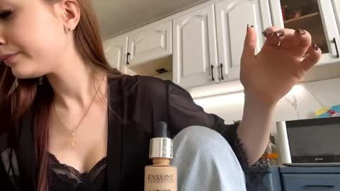 Snapshot of lashawnabatun chatting on April 4, 11:40 am Sara online show from April 4, 11:40 am