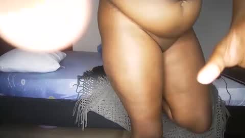 Snapshot of lasisi_ chatting on February 11, 5:47 am Lasisi online show from February 11, 5:47 am