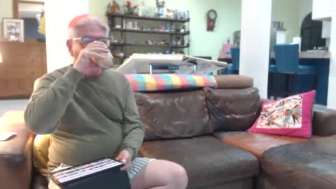 Snapshot of lasivobruno69 chatting on February 12, 4:23 am LasivoBruno69 online show from February 12, 4:23 am