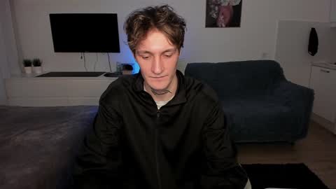 acie online show from December 19, 7:07 pm