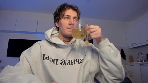 acie online show from February 5, 6:13 am