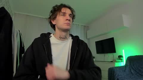 acie online show from March 6, 12:41 pm