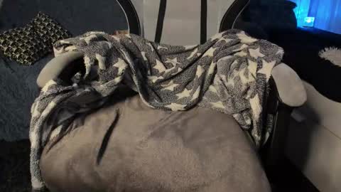 acie online show from December 15, 6:39 am