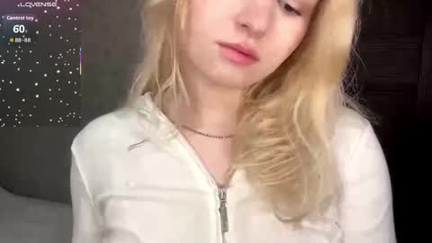 Snapshot of latanyabarthel chatting on March 4, 7:53 pm Jay online show from March 4, 7:53 pm