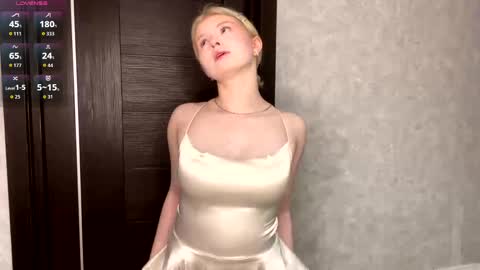 Snapshot of latanyabarthel chatting on April 1, 6:38 pm Jay online show from April 1, 6:38 pm