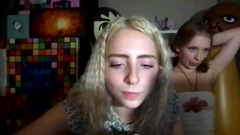 Roxy blue online show from February 28, 7:31 am