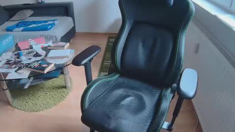 latexboy893 online show from November 19, 12:38 pm