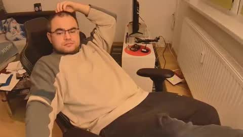 latexboy893 online show from November 23, 12:54 am