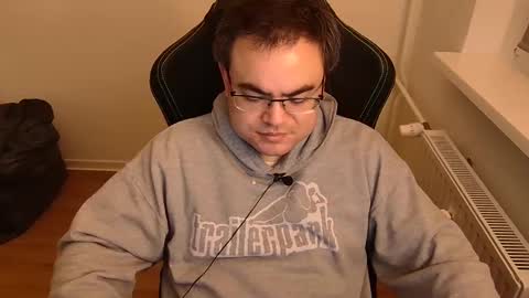 latexboy893 online show from March 2, 11:11 pm