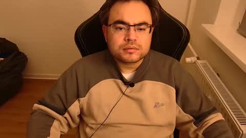 latexboy893 online show from March 10, 5:51 pm