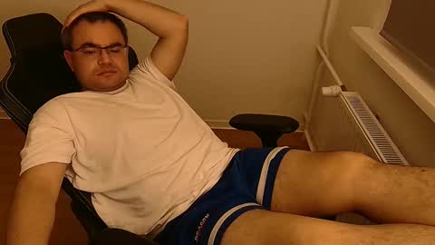 Snapshot of latexboy893 chatting on June 3, 10:15 pm latexboy893 online show from June 3, 10:15 pm