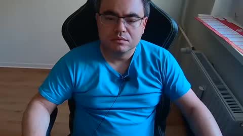 Snapshot of latexboy893 chatting on June 21, 5:04 pm latexboy893 online show from June 21, 5:04 pm