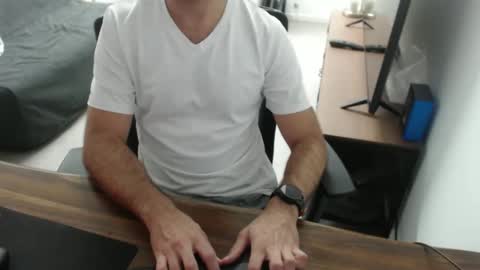 Snapshot of latexdave84 chatting on January 19, 10:41 am latexdave84 online show from January 19, 10:41 am