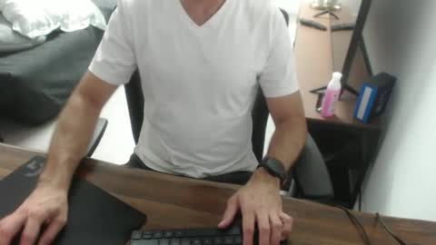 Snapshot of latexdave84 chatting on March 3, 10:32 am latexdave84 online show from March 3, 10:32 am
