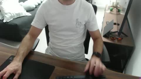 Snapshot of latexdave84 chatting on March 20, 9:58 am latexdave84 online show from March 20, 9:58 am