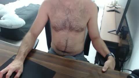 Snapshot of latexdave84 chatting on April 20, 10:29 am latexdave84 online show from April 20, 10:29 am