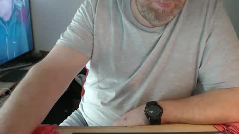 Snapshot of latexloverch71 chatting on May 16, 12:15 pm Andreas Latexlover online show from May 16, 12:15 pm
