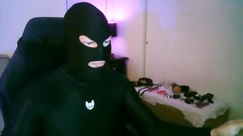 latexminheadroom online show from June 22, 2:02 am