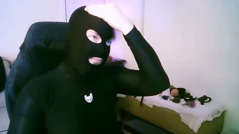 latexminheadroom online show from July 30, 5:39 am