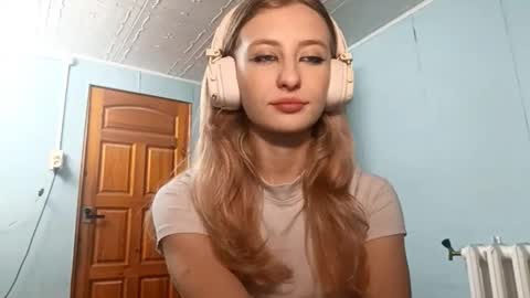 Amelia online show from October 14, 3:02 pm