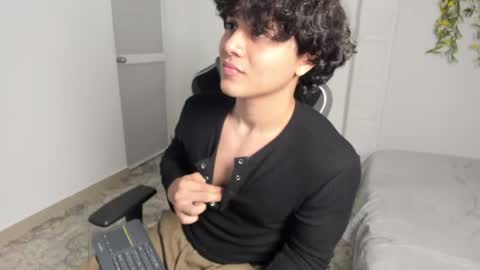latin_beastx online show from June 17, 8:10 pm