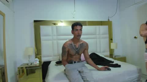 Johana y Santiago online show from April 26, 3:26 am