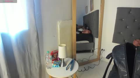 Snapshot of latin_couple20y chatting on July 26, 9:11 pm Johana y Santiago online show from July 26, 9:11 pm