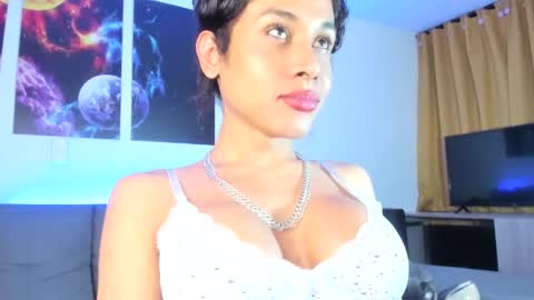 instagramlatin goddessx   im nikoll online show from January 25, 10:50 pm