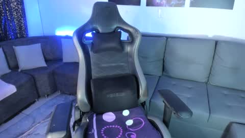 instagramlatin goddessx   im nikoll online show from February 1, 2:58 am