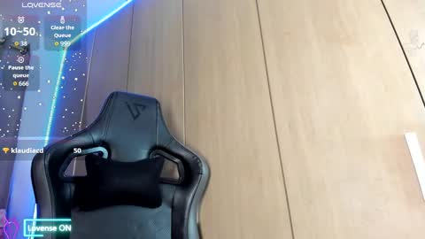 instagramlatin goddessx   im nikoll online show from September 14, 6:12 am