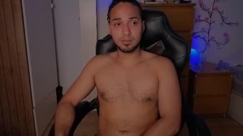 Snapshot of latin_luxury_i chatting on June 26, 5:17 pm Free OF online show from June 26, 5:17 pm