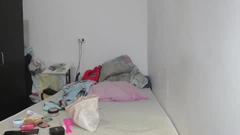 M E G A N  online show from December 3, 6:17 pm