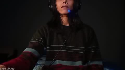 Snapshot of latin_shado chatting on November 17, 7:03 am Shado online show from November 17, 7:03 am