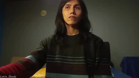 Snapshot of latin_shado chatting on December 18, 8:20 am Shado online show from December 18, 8:20 am