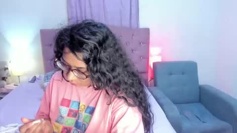 Snapshot of latinabombsheell chatting on July 2, 6:41 am Martina online show from July 2, 6:41 am