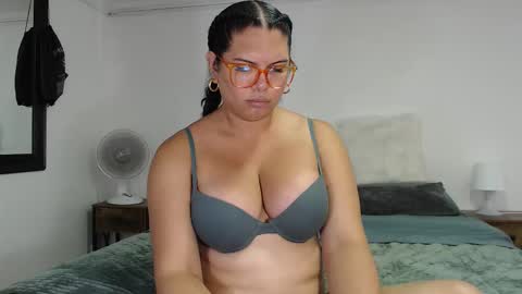 FLOR SALVAJE online show from October 15, 6:41 pm