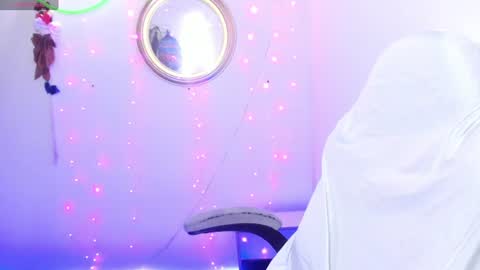 Snapshot of latinamav22 chatting on June 26, 4:11 pm latinamav22 online show from June 26, 4:11 pm
