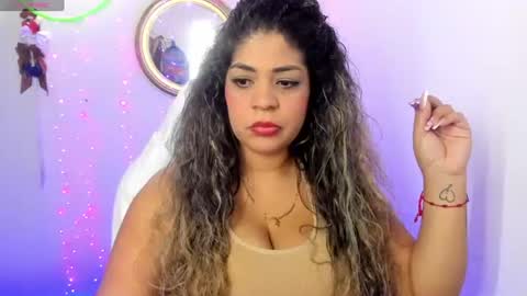 Snapshot of latinamav22 chatting on June 29, 8:53 pm latinamav22 online show from June 29, 8:53 pm