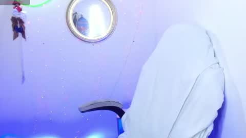 Snapshot of latinamav22 chatting on June 30, 10:55 pm latinamav22 online show from June 30, 10:55 pm
