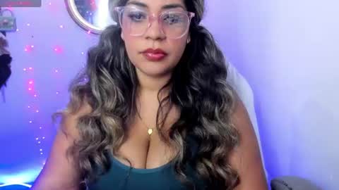 Snapshot of latinamav22 chatting on July 20, 12:36 am latinamav22 online show from July 20, 12:36 am