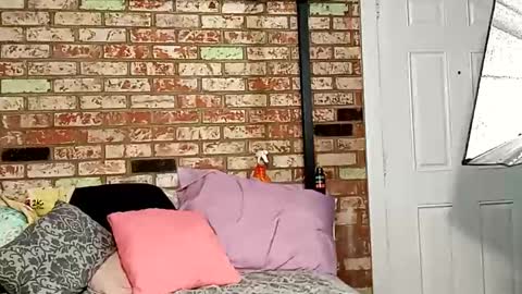 latinatgirldoll online show from November 24, 7:30 am