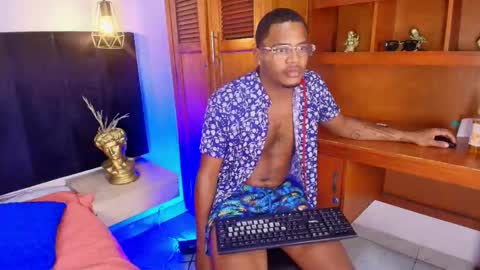 latinblack_98 online show from January 9, 7:59 pm