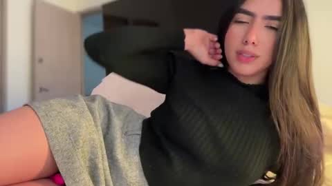 Hi -  online show from March 25, 3:18 pm